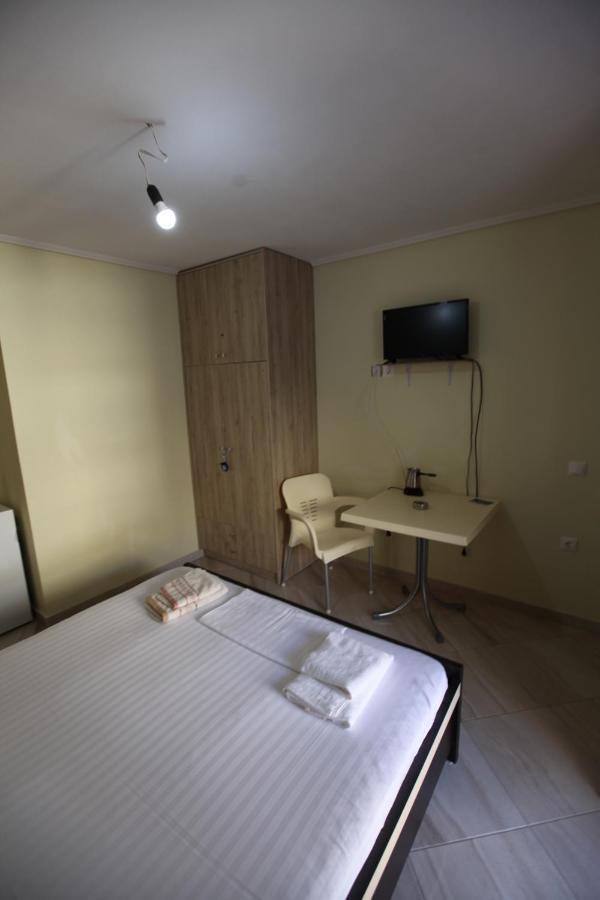 Angjelo Apartments Sarandë Esterno foto